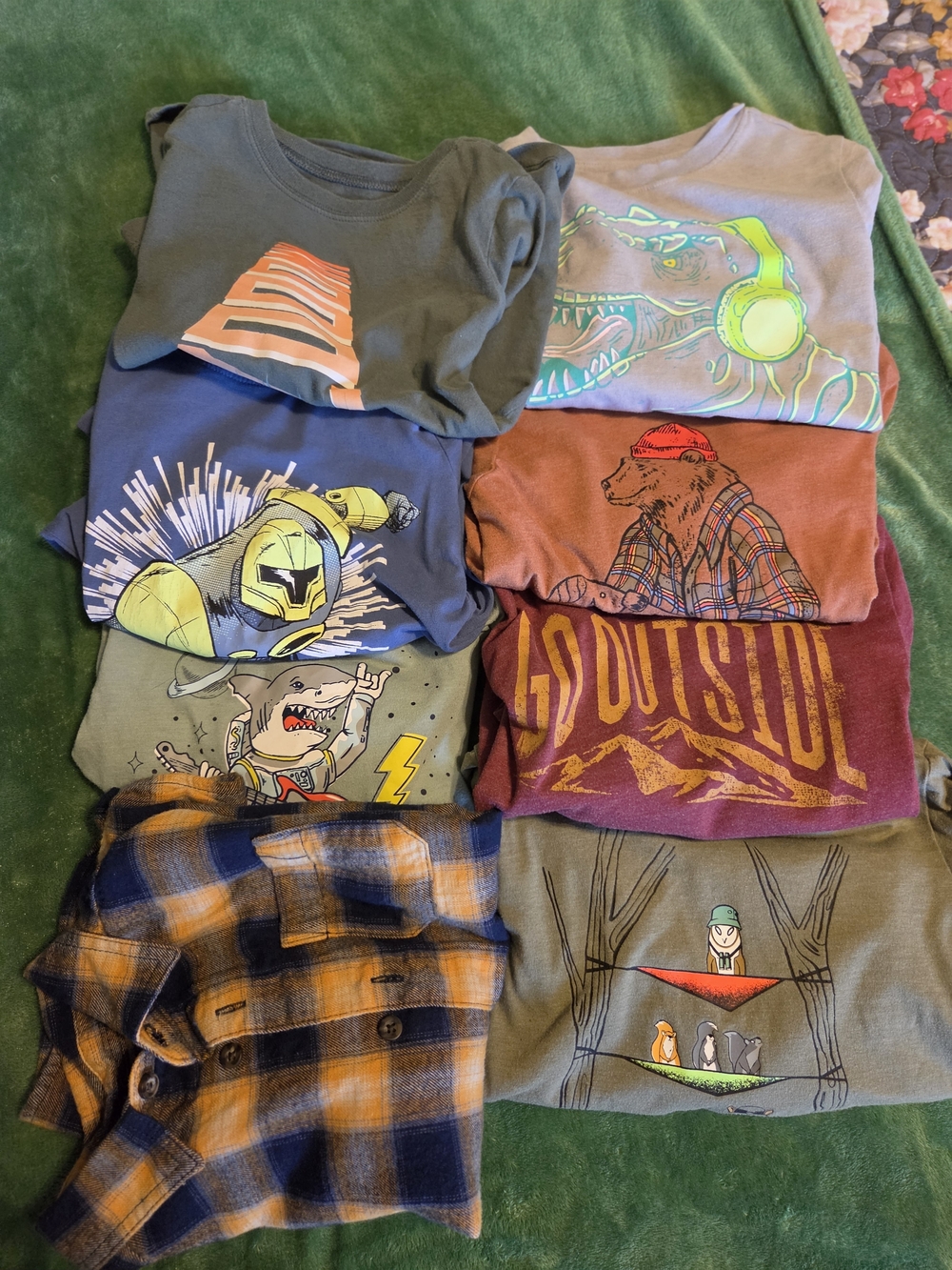 Boys 5 Long Sleeved T's And Flannels Mixed Brands